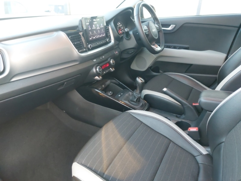 Used Kia Stonic 2022 for sale - 76779481: Photo 5