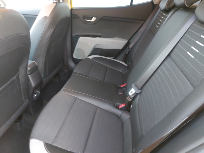 Used Kia Stonic 2022 for sale - 76779481: Photo 6