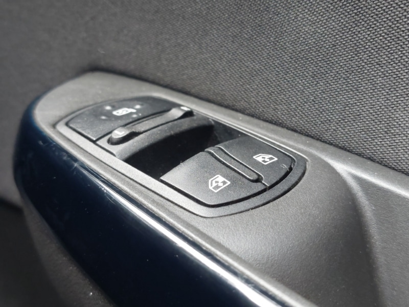 Used Vauxhall Corsa 2016 for sale - 76889308: Photo 15