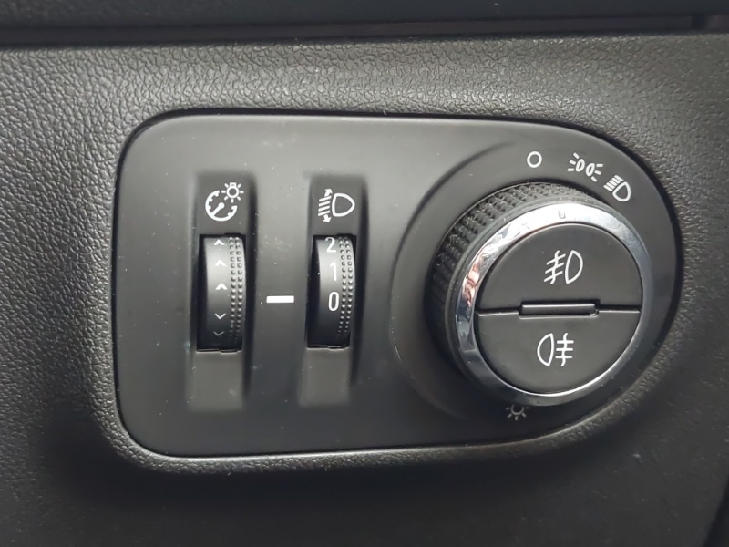 Used Vauxhall Corsa 2016 for sale - 76889308: Photo 19