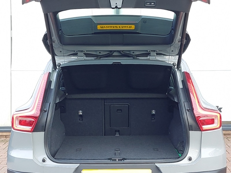 Used Volvo XC40 2024 for sale - 77047220: Photo 8