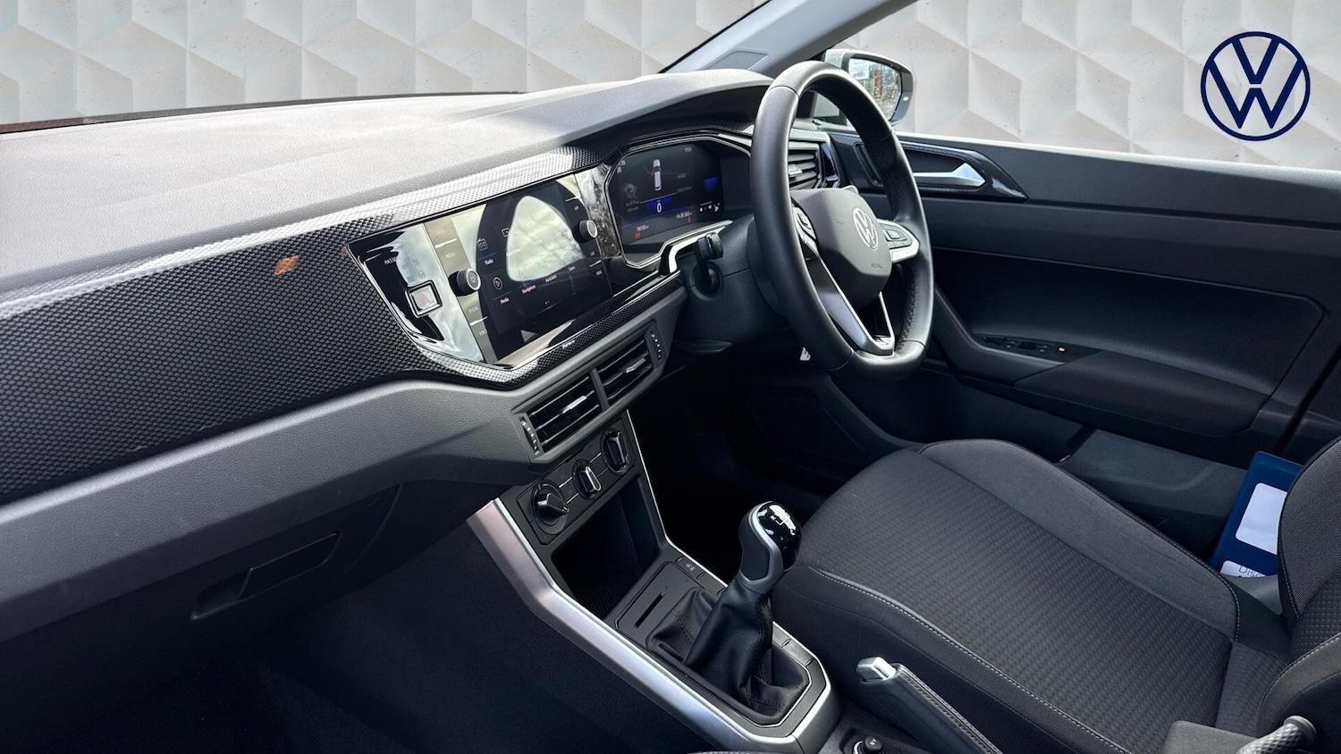 Used Volkswagen Polo 2023 for sale - 77639418: Photo 2