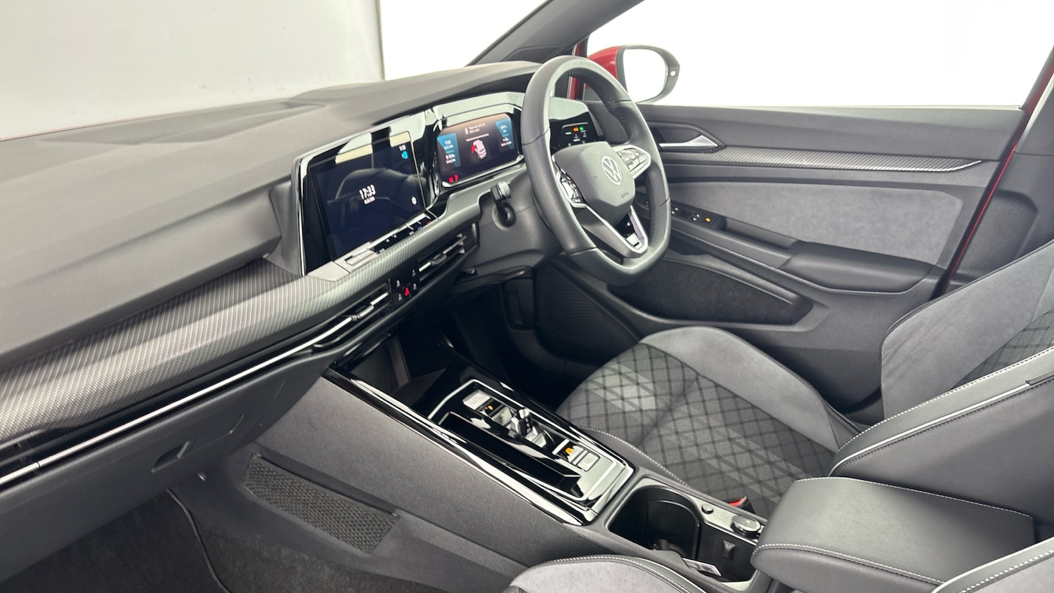 Used Volkswagen Golf 2024 for sale - 77851556: Photo 2