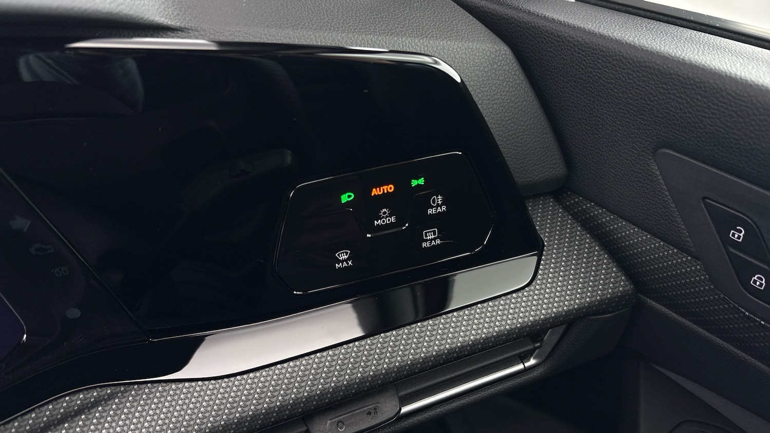 Used Volkswagen Golf 2024 for sale - 77851556: Photo 25