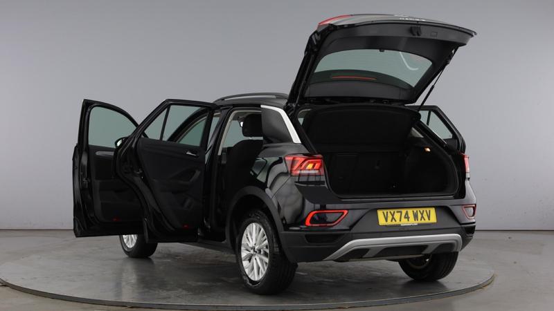 Used Volkswagen T-Roc 2024 for sale - 76222603: Photo 11