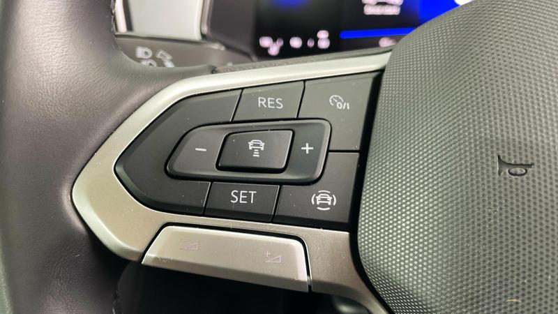 Used Volkswagen T-Roc 2024 for sale - 76222603: Photo 23