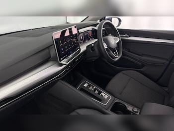 Used Volkswagen Golf 2025 for sale - 78387667: Photo