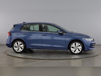 Used Volkswagen Golf 2025 for sale - 77602628: Photo