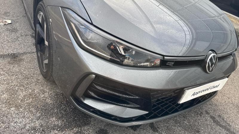 Used Volkswagen Passat 2025 for sale - 75475237: Photo 11