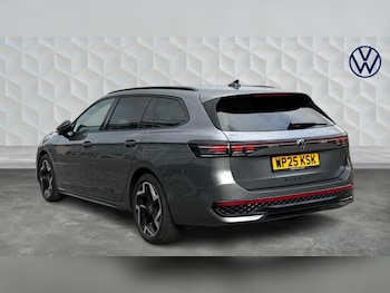 Used Volkswagen Passat 2025 for sale - 75475237: Photo