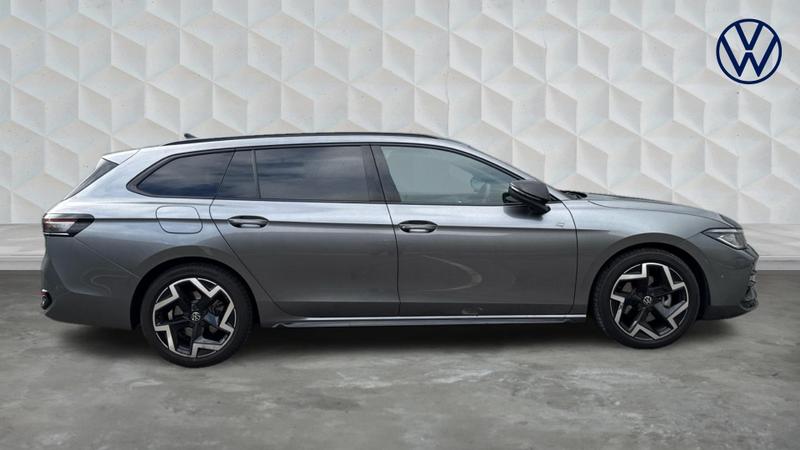 Used Volkswagen Passat 2025 for sale - 75475237: Photo 4