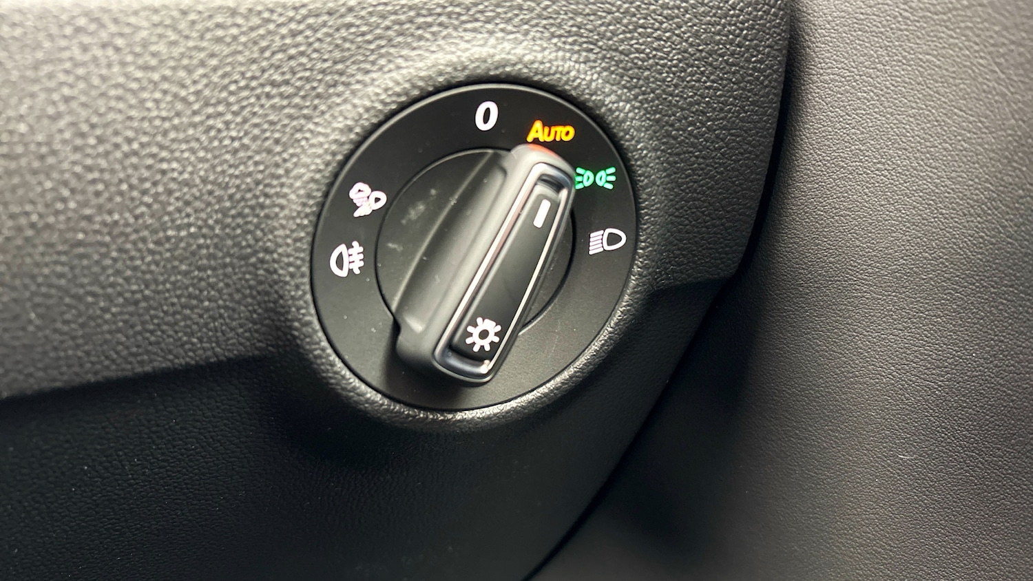 Used Volkswagen T-Roc 2025 for sale - 77781935: Photo 17