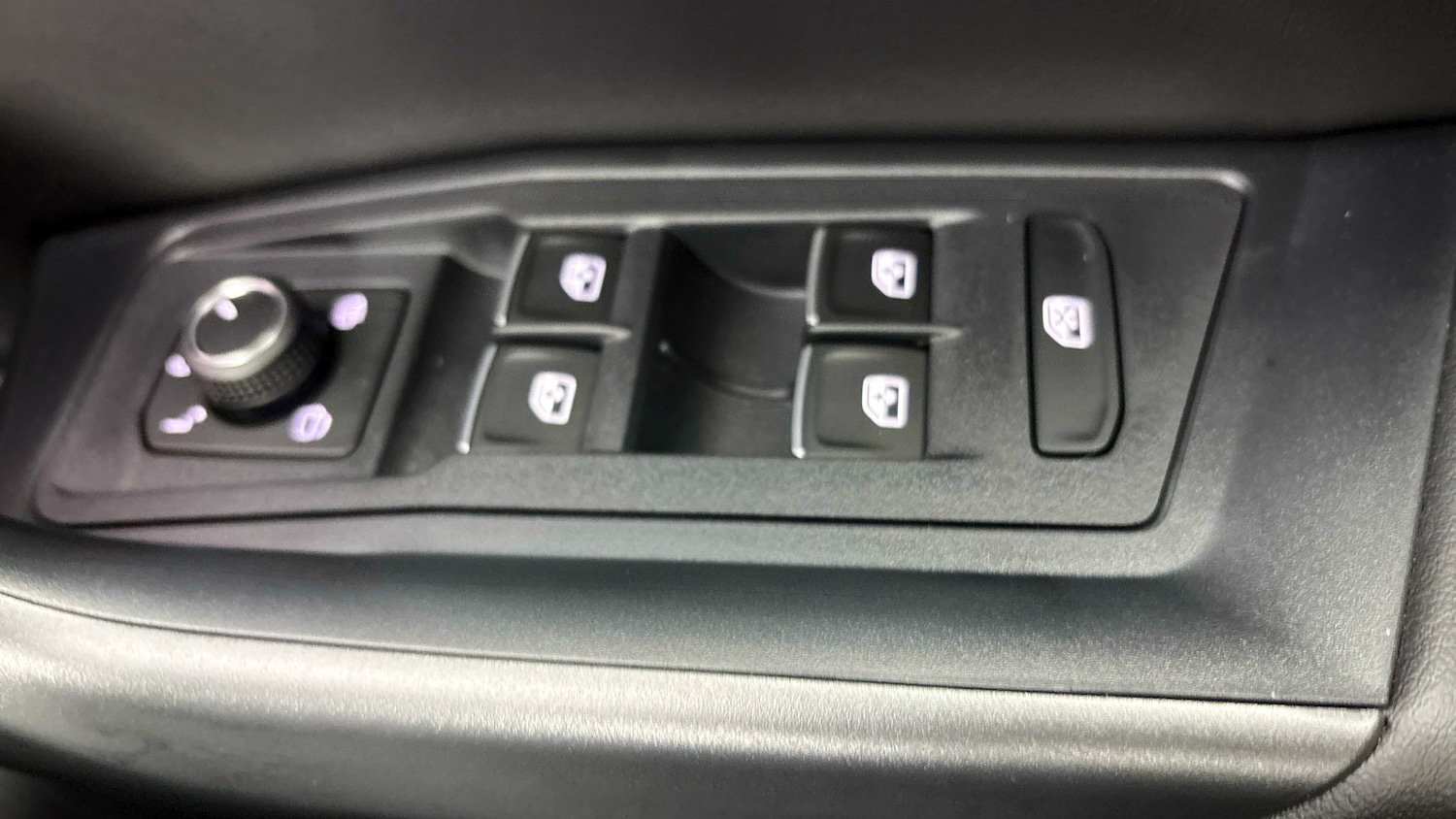 Used Volkswagen T-Roc 2025 for sale - 77781935: Photo 27