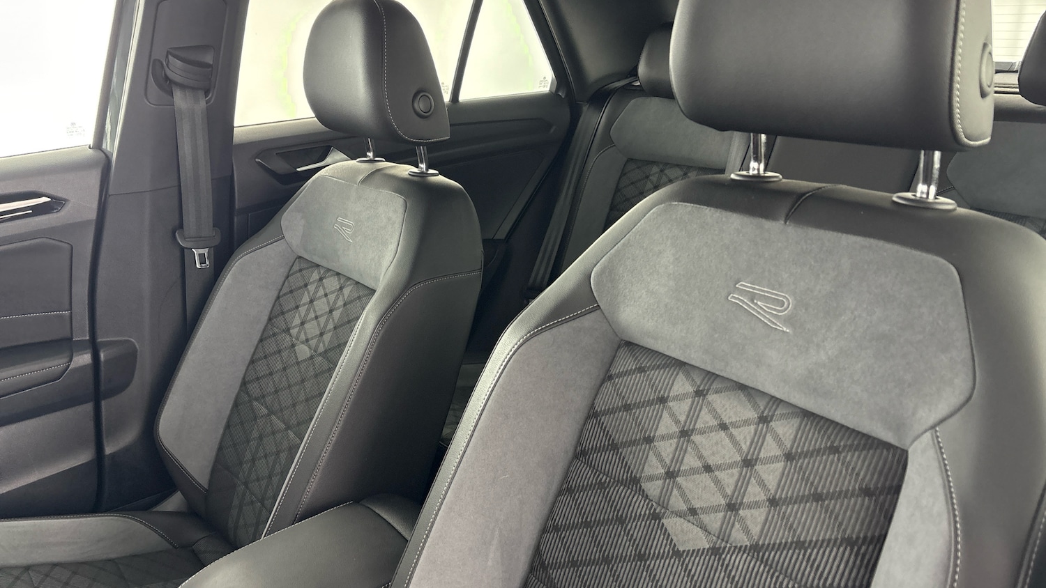 Used Volkswagen T-Roc 2022 for sale - 77918066: Photo 38