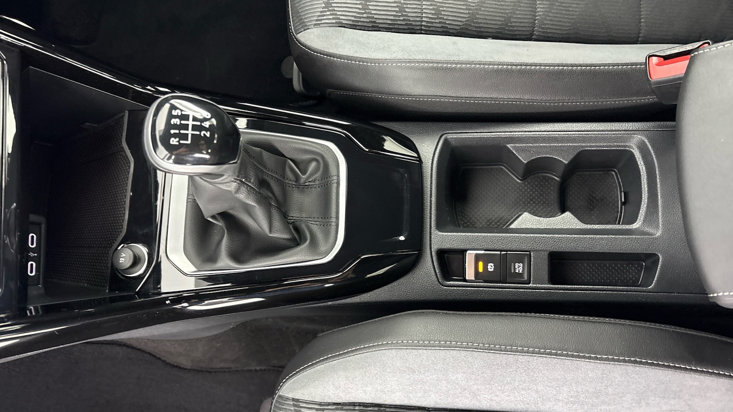 Used Volkswagen T-Roc 2022 for sale - 77918066: Photo 39