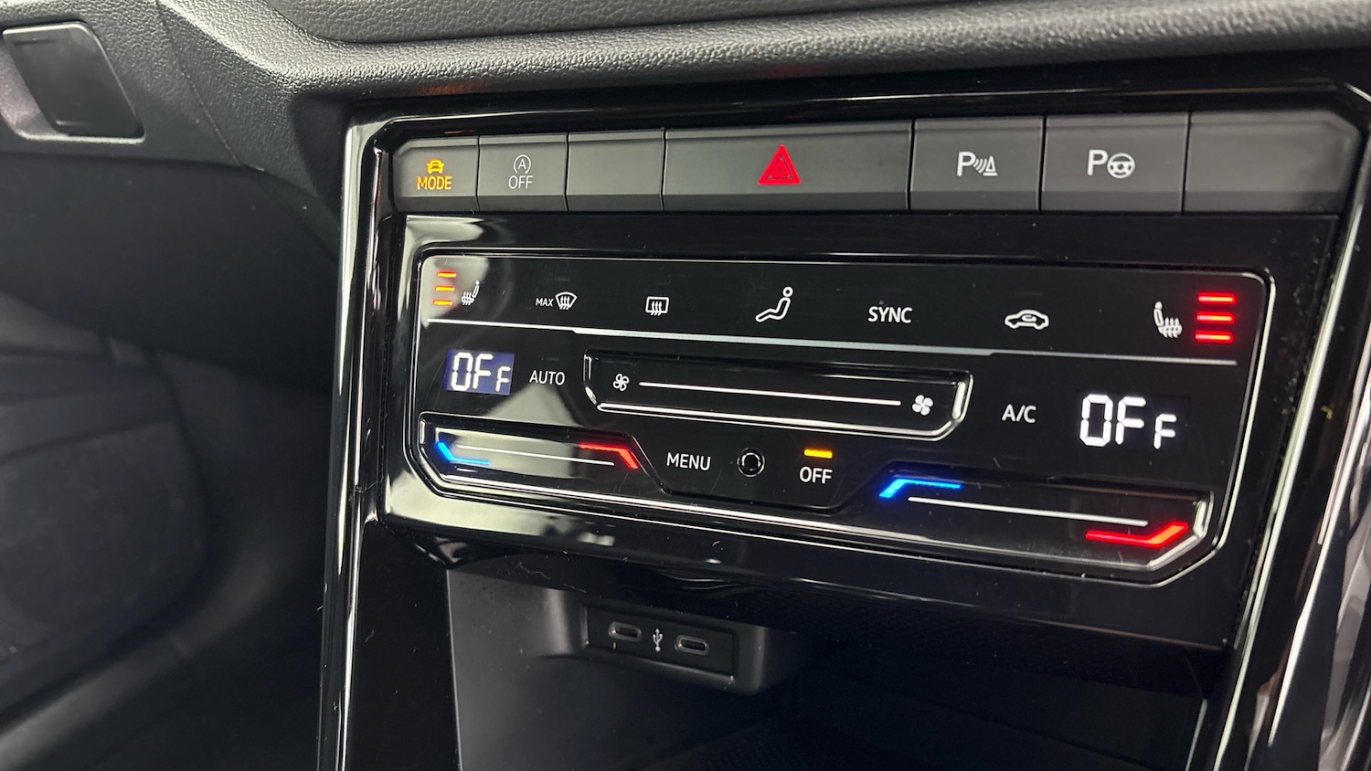 Used Volkswagen T-Roc 2022 for sale - 77918066: Photo 8