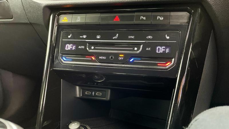 Used Volkswagen T-Roc 2022 for sale - 75718131: Photo 17