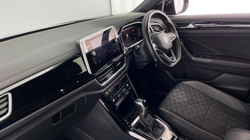 Used Volkswagen T-Roc 2022 for sale - 75718131: Photo 2