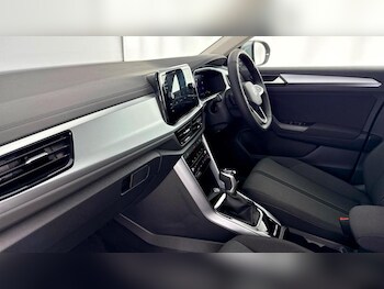 Used Volkswagen T-Roc 2025 for sale - 75475280: Photo