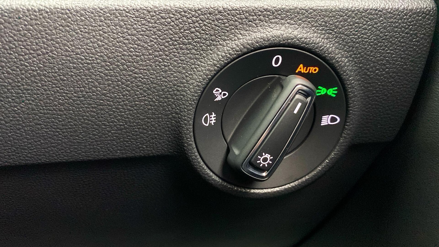 Used Volkswagen T-Roc 2025 for sale - 77813491: Photo 20