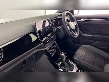 Used Volkswagen T-Roc 2025 for sale - 77813491: Photo