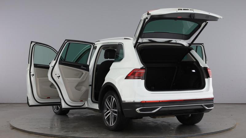 Used Volkswagen Tiguan 2022 for sale - 76931208: Photo 11