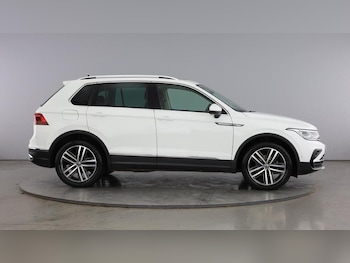 Used Volkswagen Tiguan 2022 for sale - 76931208: Photo