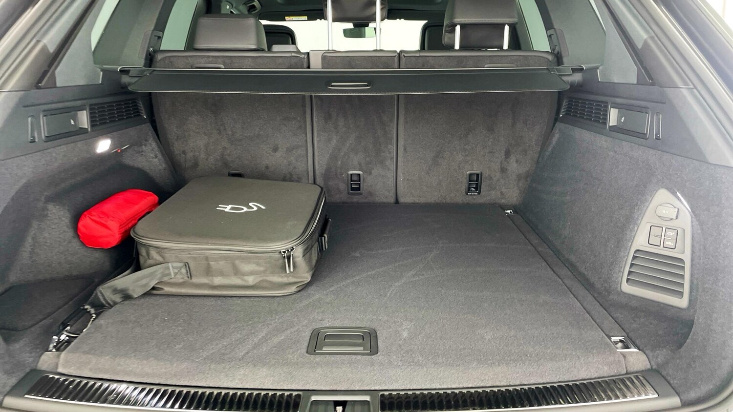 Used Volkswagen Touareg 2025 for sale - 77701416: Photo 36