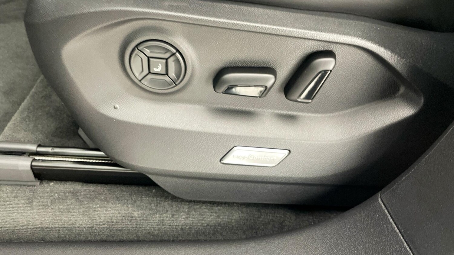 Used Volkswagen Touareg 2025 for sale - 77701416: Photo 46