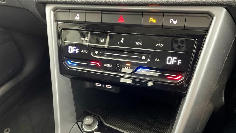 Used Volkswagen T-Roc 2024 for sale - 75985174: Photo 16