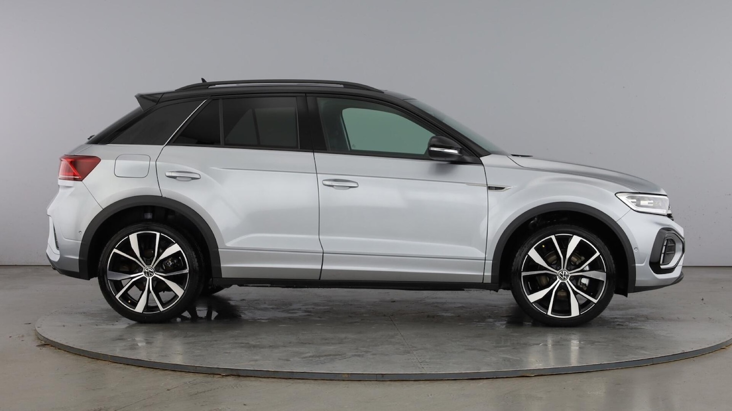 Used Volkswagen T-Roc for sale - 77602223: Photo 4
