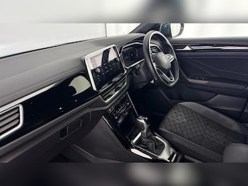 Used Volkswagen T-Roc 2022 for sale - 77093830: Photo