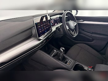 Used Volkswagen Golf 2024 for sale - 77975621: Photo