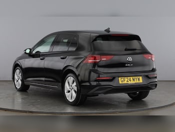 Used Volkswagen Golf 2024 for sale - 77975621: Photo