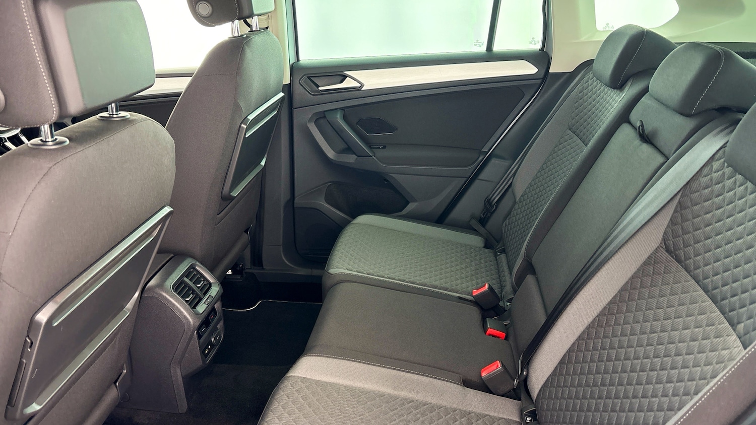 Used Volkswagen Tiguan 2019 for sale - 77896389: Photo 36