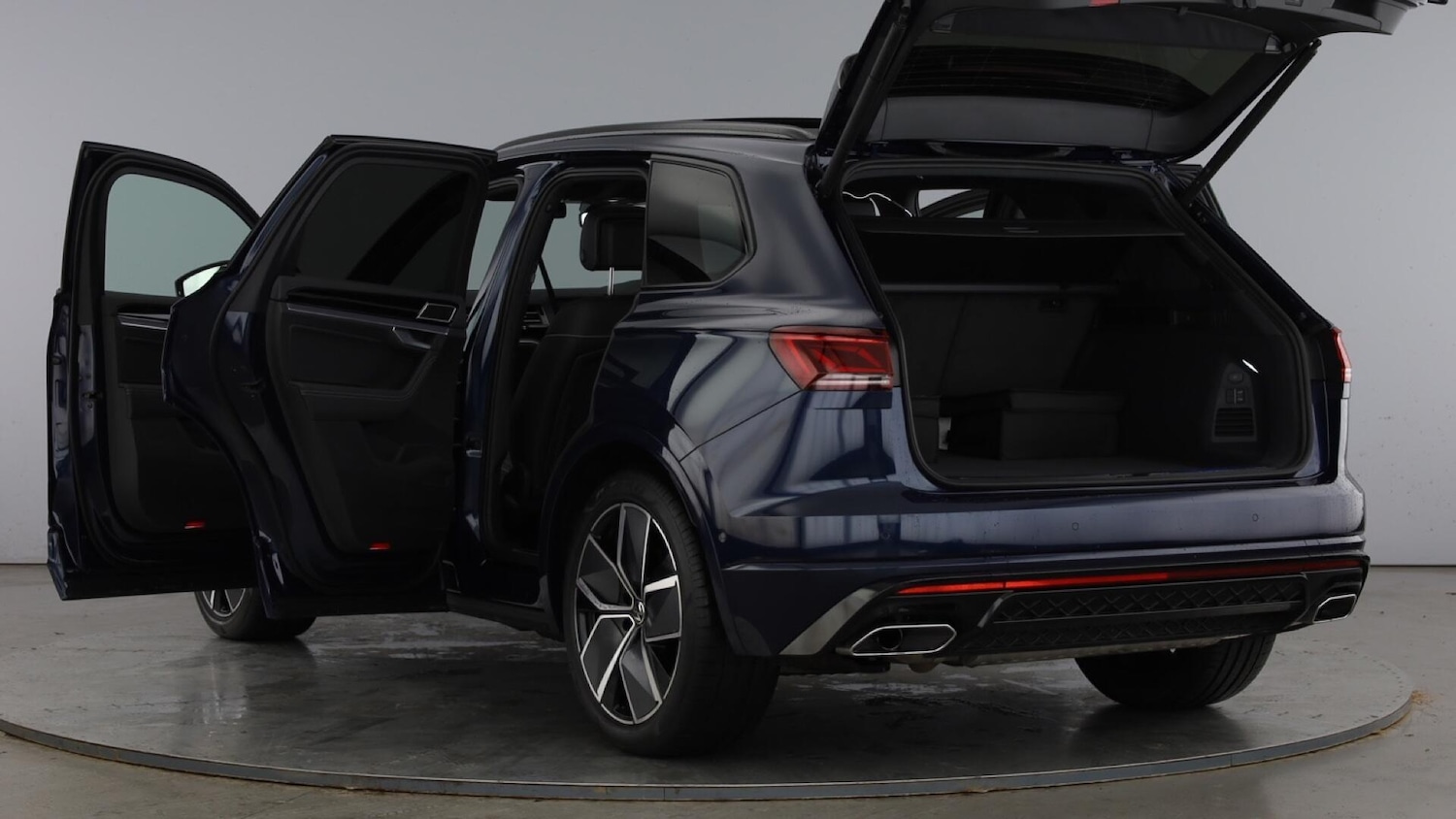 Used Volkswagen Touareg 2025 for sale - 77781929: Photo 11