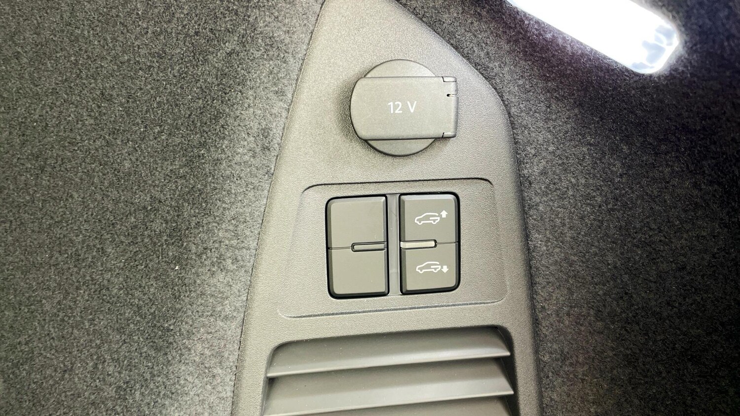 Used Volkswagen Touareg 2025 for sale - 77781929: Photo 24