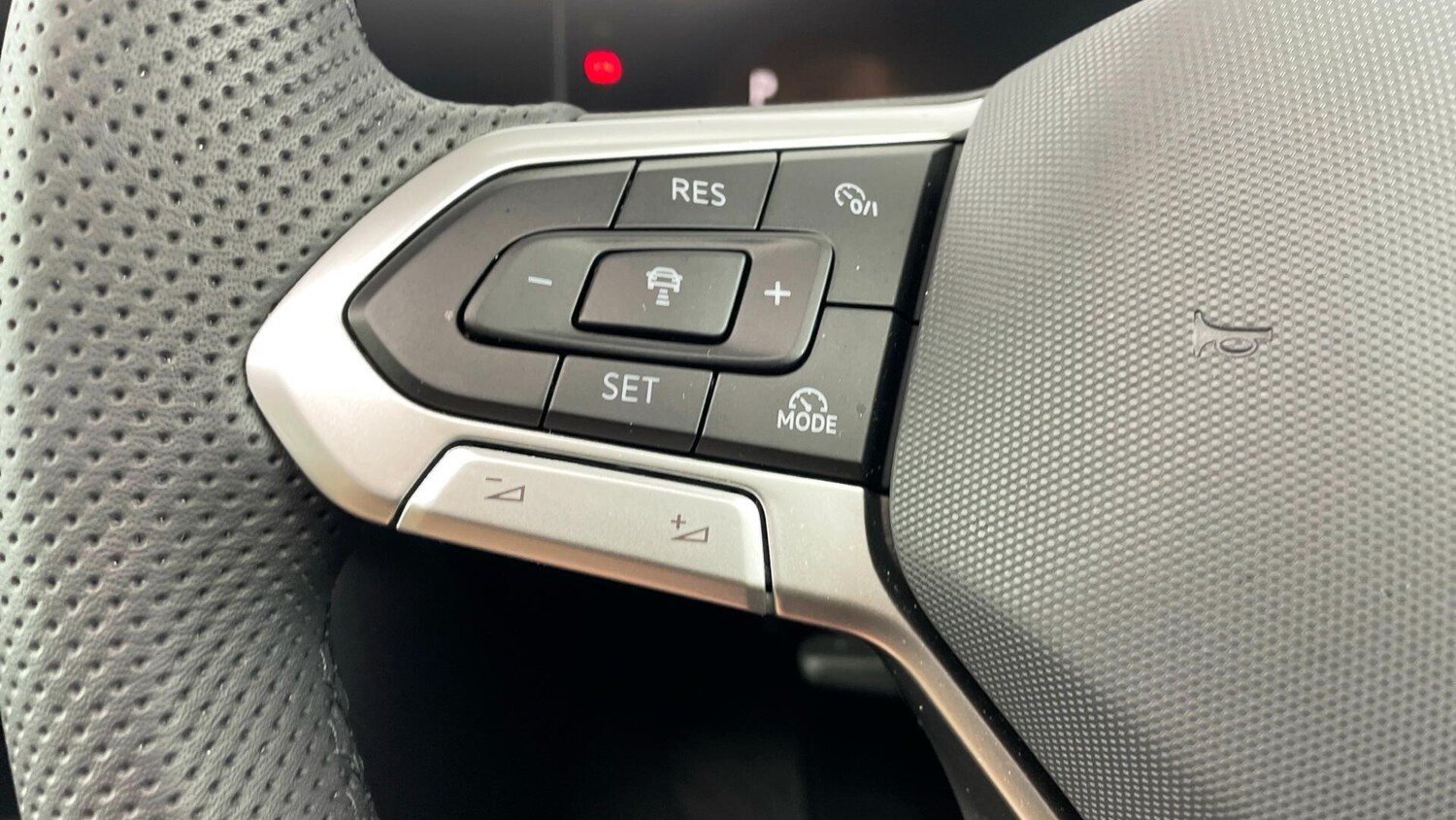 Used Volkswagen Touareg 2025 for sale - 77781929: Photo 29