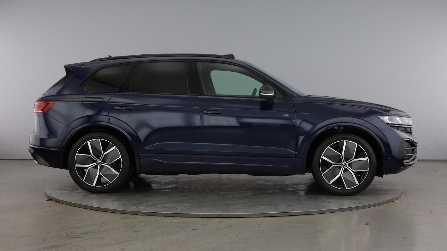 Used Volkswagen Touareg 2025 for sale - 77781929: Photo 4