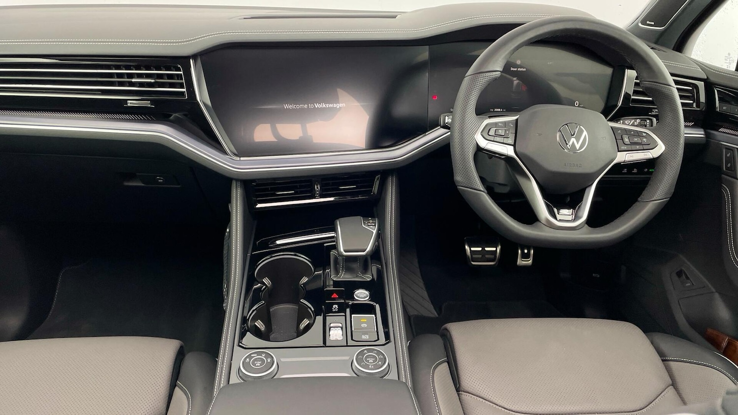 Used Volkswagen Touareg 2025 for sale - 77781929: Photo 8