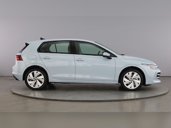 Used Volkswagen Golf 2025 for sale - 78698779: Photo