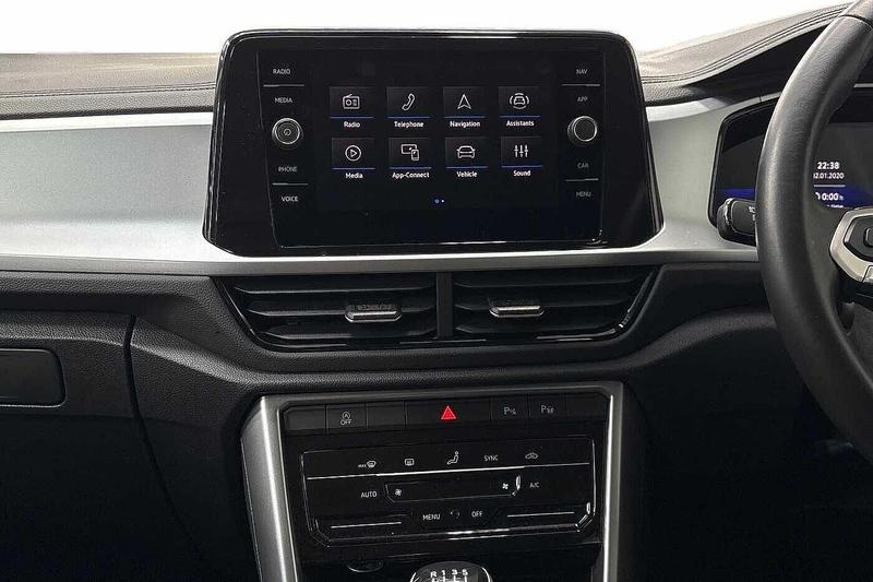 Used Volkswagen T-Roc 2024 for sale - 76064623: Photo 12