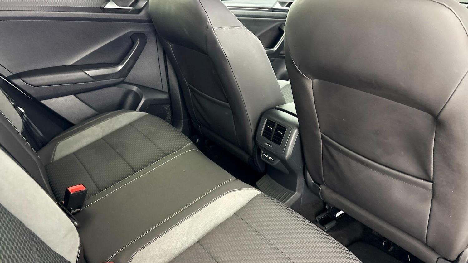 Used Volkswagen T-Roc 2020 for sale - 77802614: Photo 22