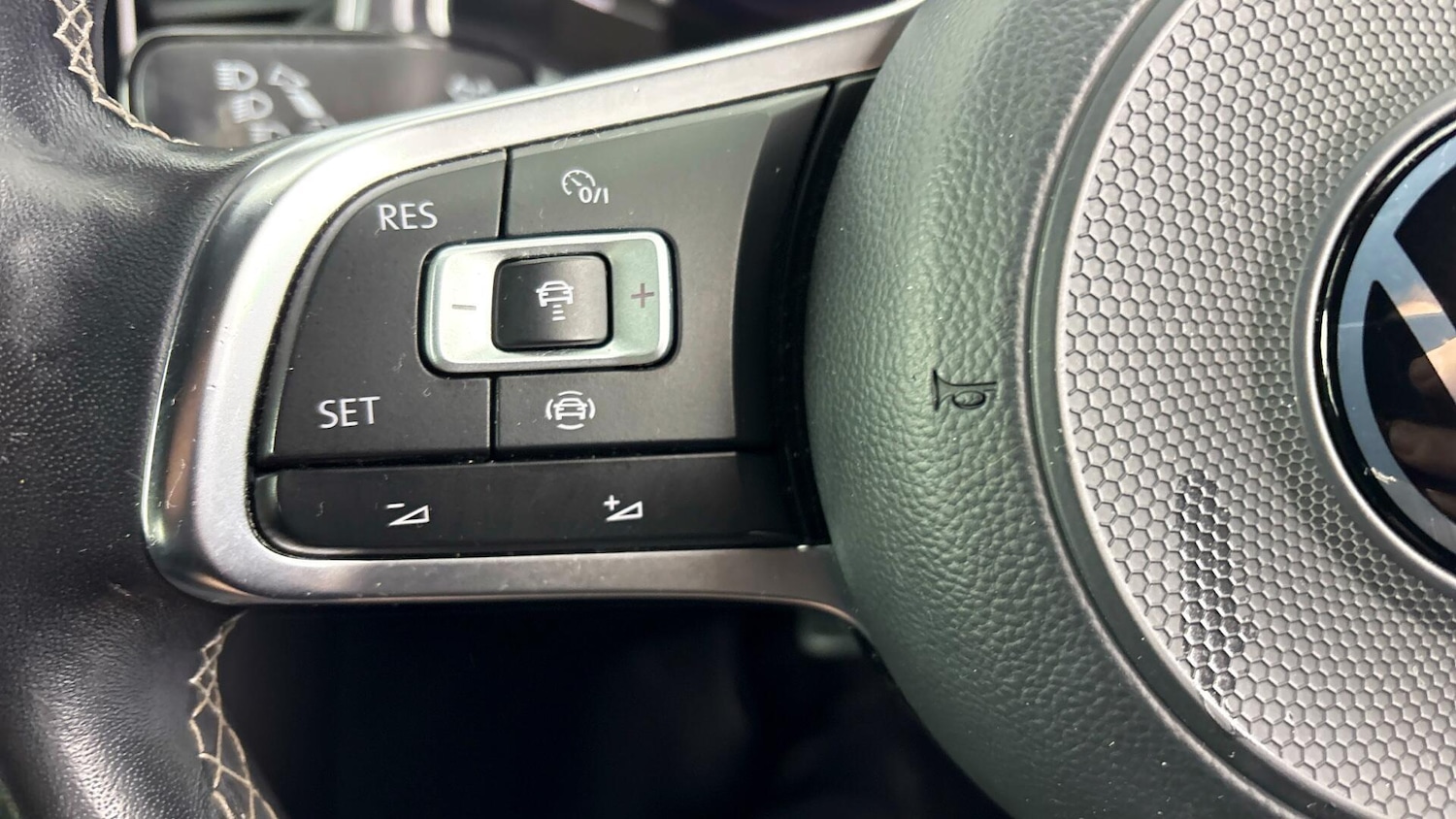 Used Volkswagen T-Roc 2020 for sale - 77802614: Photo 23