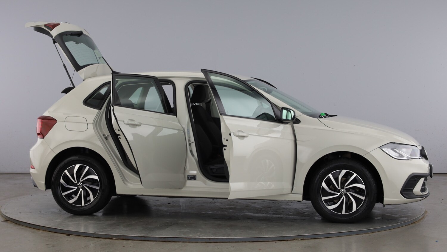 Used Volkswagen Polo 2023 for sale - 77602602: Photo 11