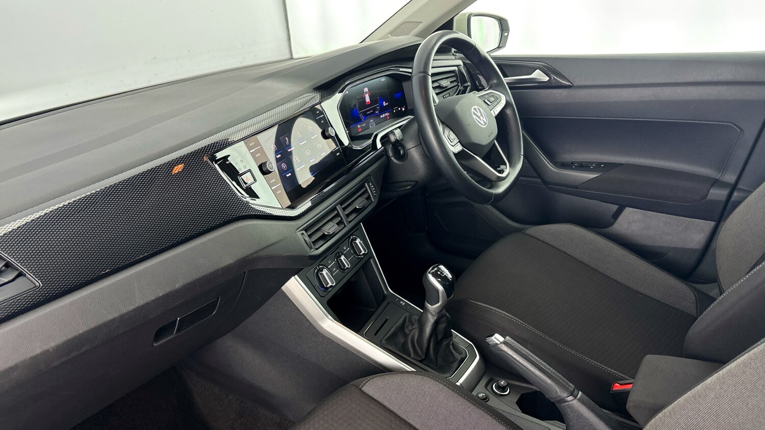 Used Volkswagen Polo 2023 for sale - 77602602: Photo 2