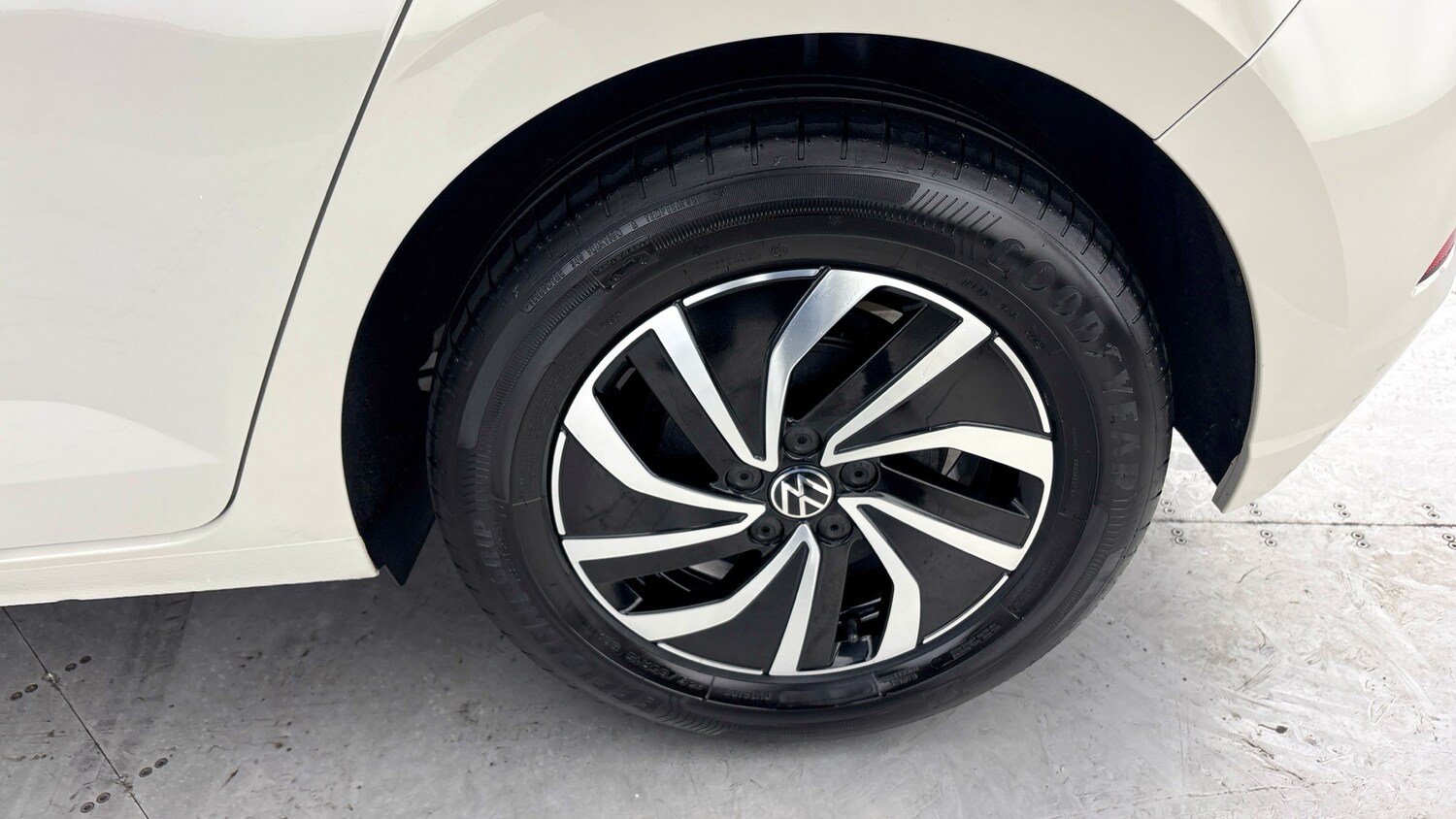 Used Volkswagen Polo 2023 for sale - 77602602: Photo 29