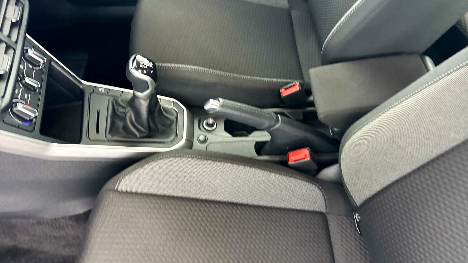 Used Volkswagen Polo 2023 for sale - 77602602: Photo 33