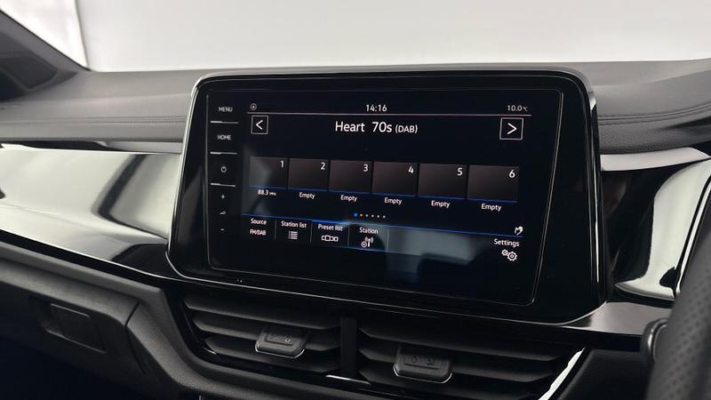 Used Volkswagen T-Roc for sale - 77447450: Photo 14