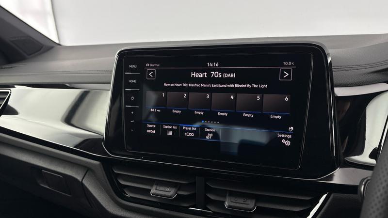 Used Volkswagen T-Roc for sale - 77447450: Photo 15